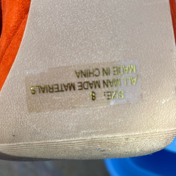 Heels - Picture 2 of 3